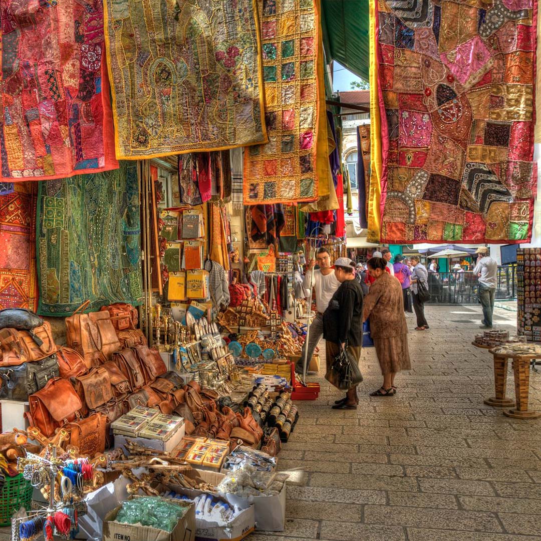 Shops in the Old City are close together and easy to browse. Photo © Rostislav Glinksy/123rf.